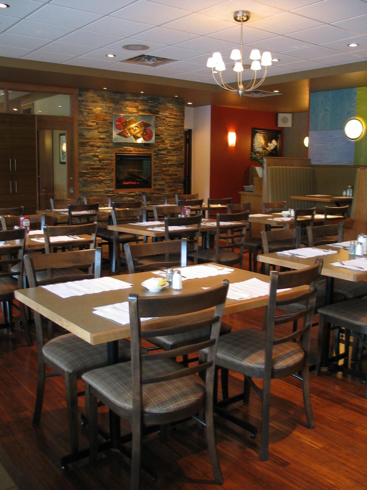 Hotel-resto-bar Le Journel Hotel Saint-Joseph-de-Beauce