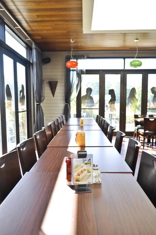 Hotel-resto-bar Le Journel Hotel Saint-Joseph-de-Beauce